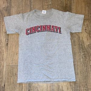 🩶 3/$15 🩶 Cincinnati Reds Shirt